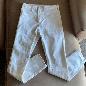 White ultra high rise white skinny Jeans. Never been worn!
